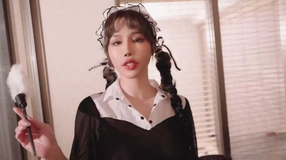 辛尤里粗爆性交:征服坏女仆,激情征服之旅