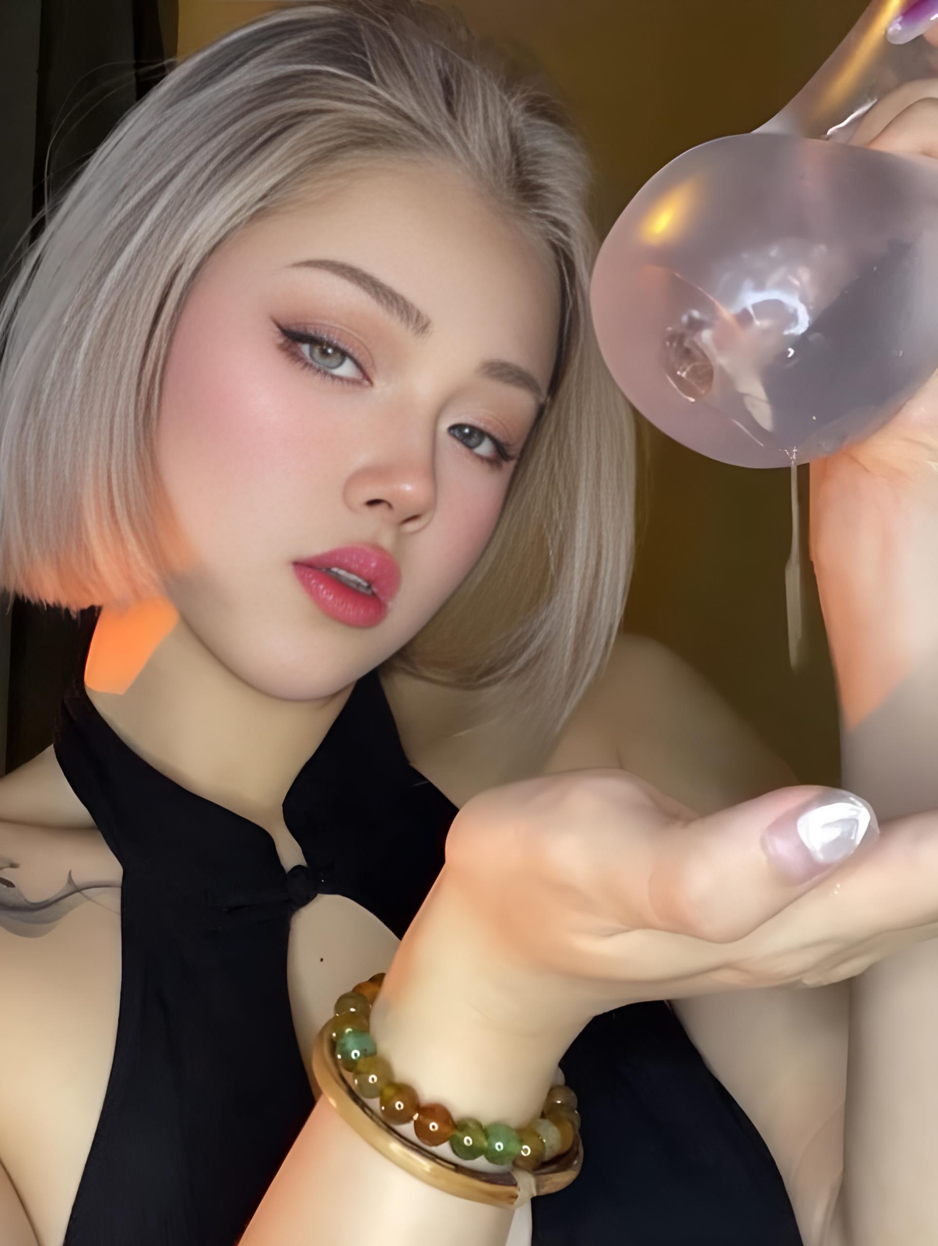 【吃瓜】台湾极品健身网红伊娜，女神完美的容颜与翘臀巨乳}